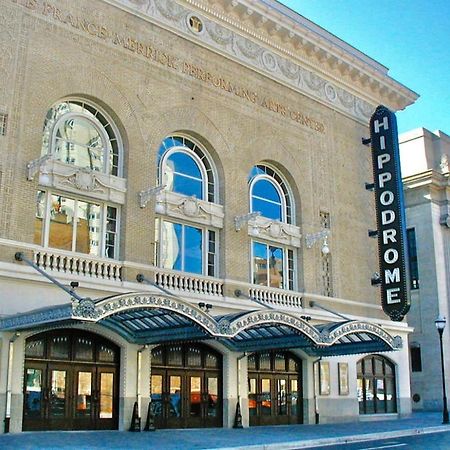 Lux House Of Champagne 2Br 2Ba Free Parking & Wifi Baltimore Exterior foto